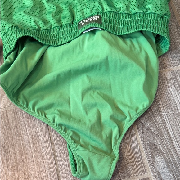 Daily Drills XS small Kelly Green mesh Workout set - Picture 5 of 6